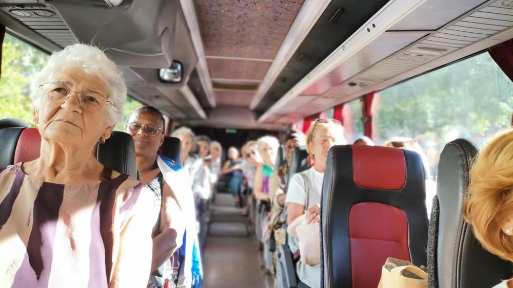 União de Freguesias leva seniores à praia