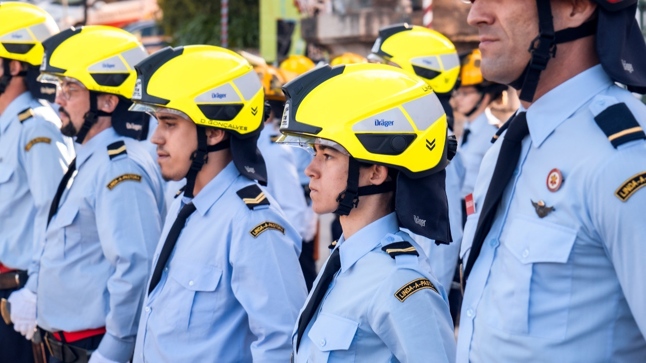 Saudação ao 133.º aniversário dos Bombeiros de Linda-a-Pastora