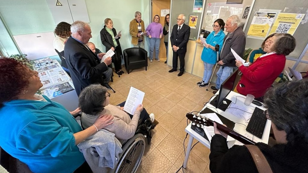 Centro Social e Paroquial de São Miguel Arcanjo canta as Janeiras