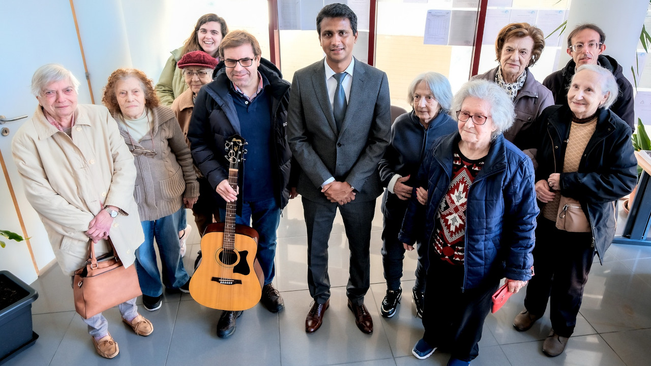 Centro Social Paroquial São Romão Carnaxide canta as Janeiras