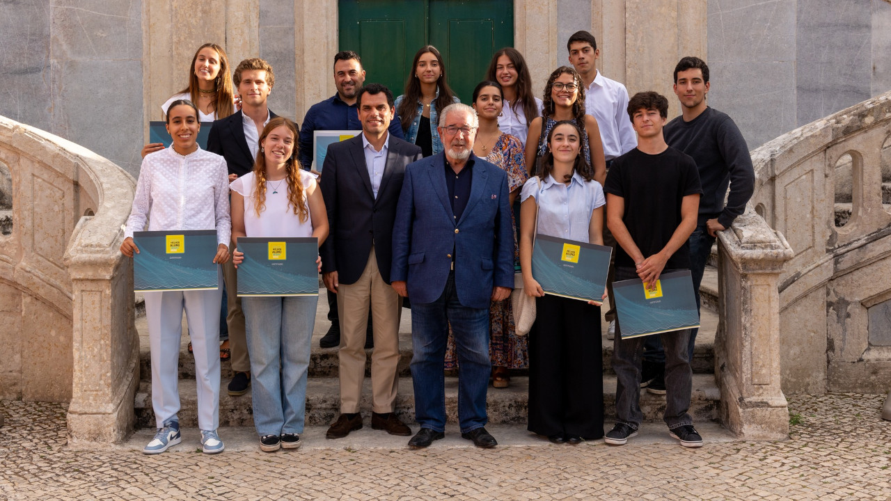 Oeiras distingue os melhores alunos finalistas do ensino secundário 2024/25