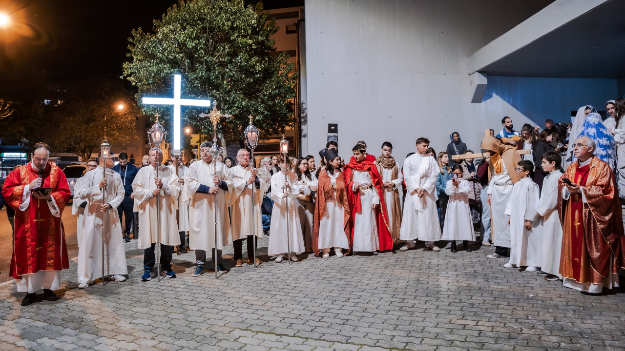 Via Sacra realizada em Queijas